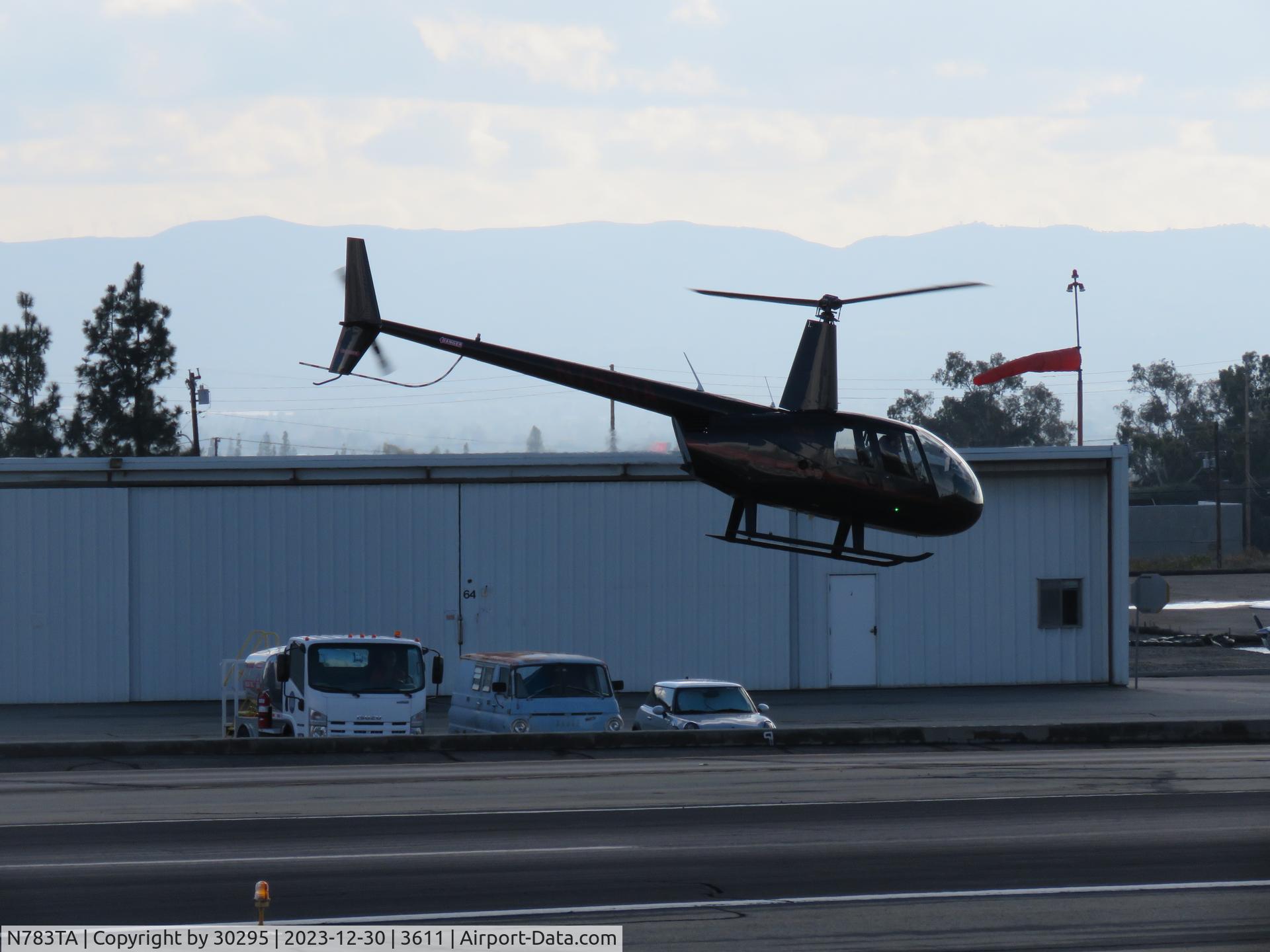 N783TA, 2014 Robinson R44 II C/N 13632, Departing to the west coast