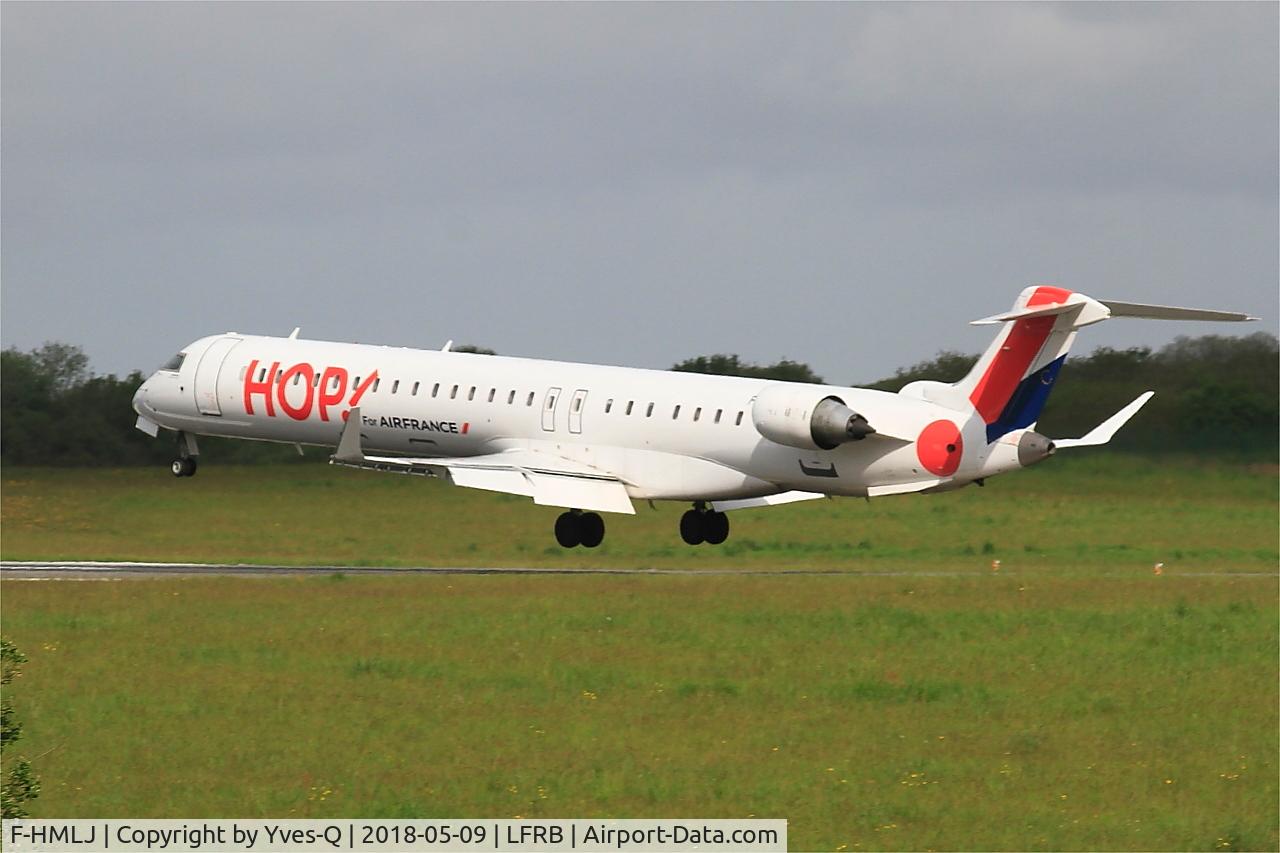 F-HMLJ, 2011 Bombardier CRJ-1000EL NG (CL-600-2E25) C/N 19015, Bombardier CRJ-1000EL NG, Landing rwy 25L, Brest-Bretagne Airport (LFRB-BES)