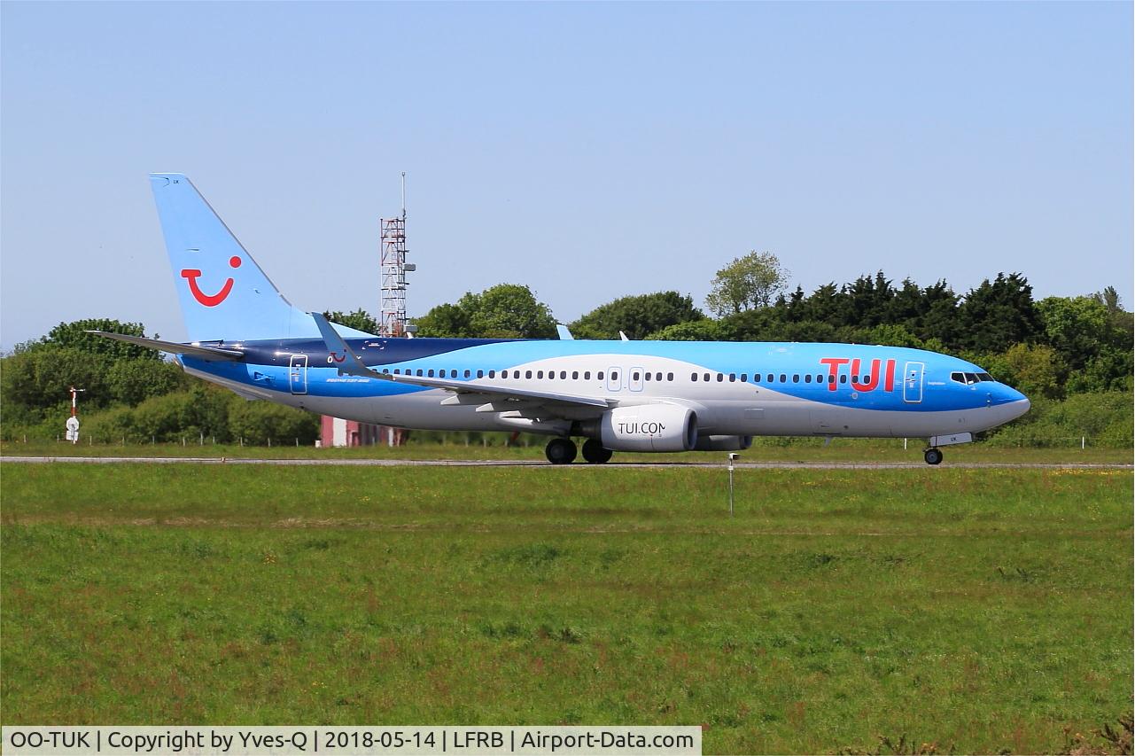 OO-TUK, 2011 Boeing 737-86J C/N 36119, Boeing 737-86J, Taxiing rwy 25L, Brest-Bretagne airport (LFRB-BES)
