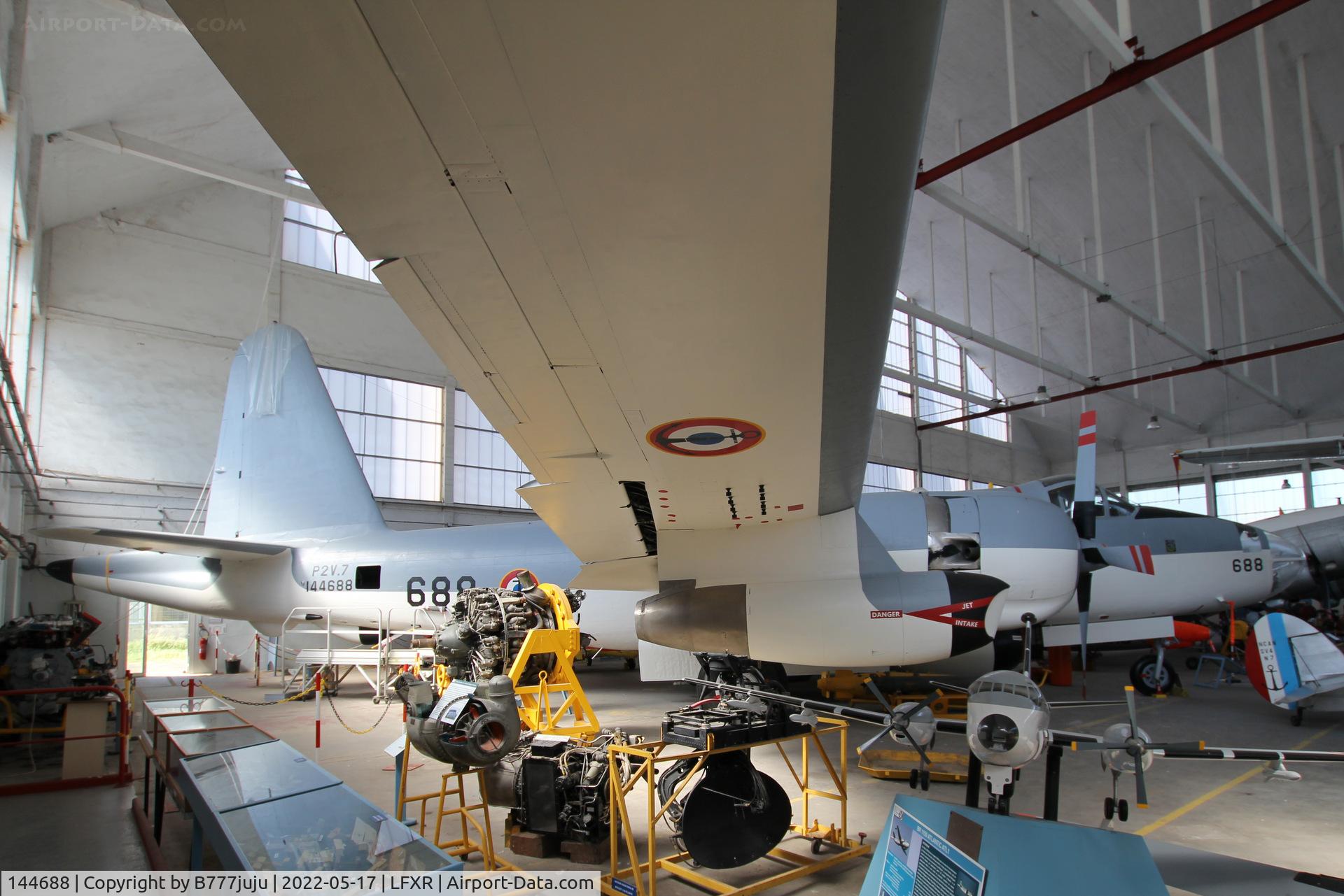 144688, Lockheed SP-2H Neptune C/N 726-7139, at Musée de l'Aéronautique Navale