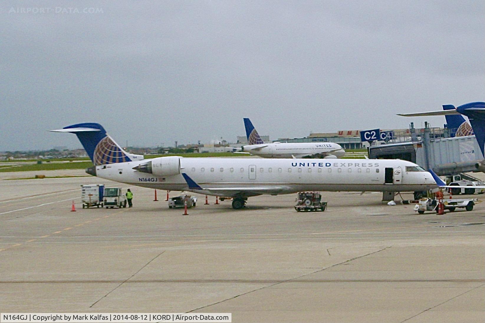 N164GJ, 2006 Bombardier CRJ-702 (CL-600-2C10) Regional Jet C/N 10256, CRJ7 GoJet Airlines / United Express Bombardier CL-600-2C10 N264GJ at C2 KORD