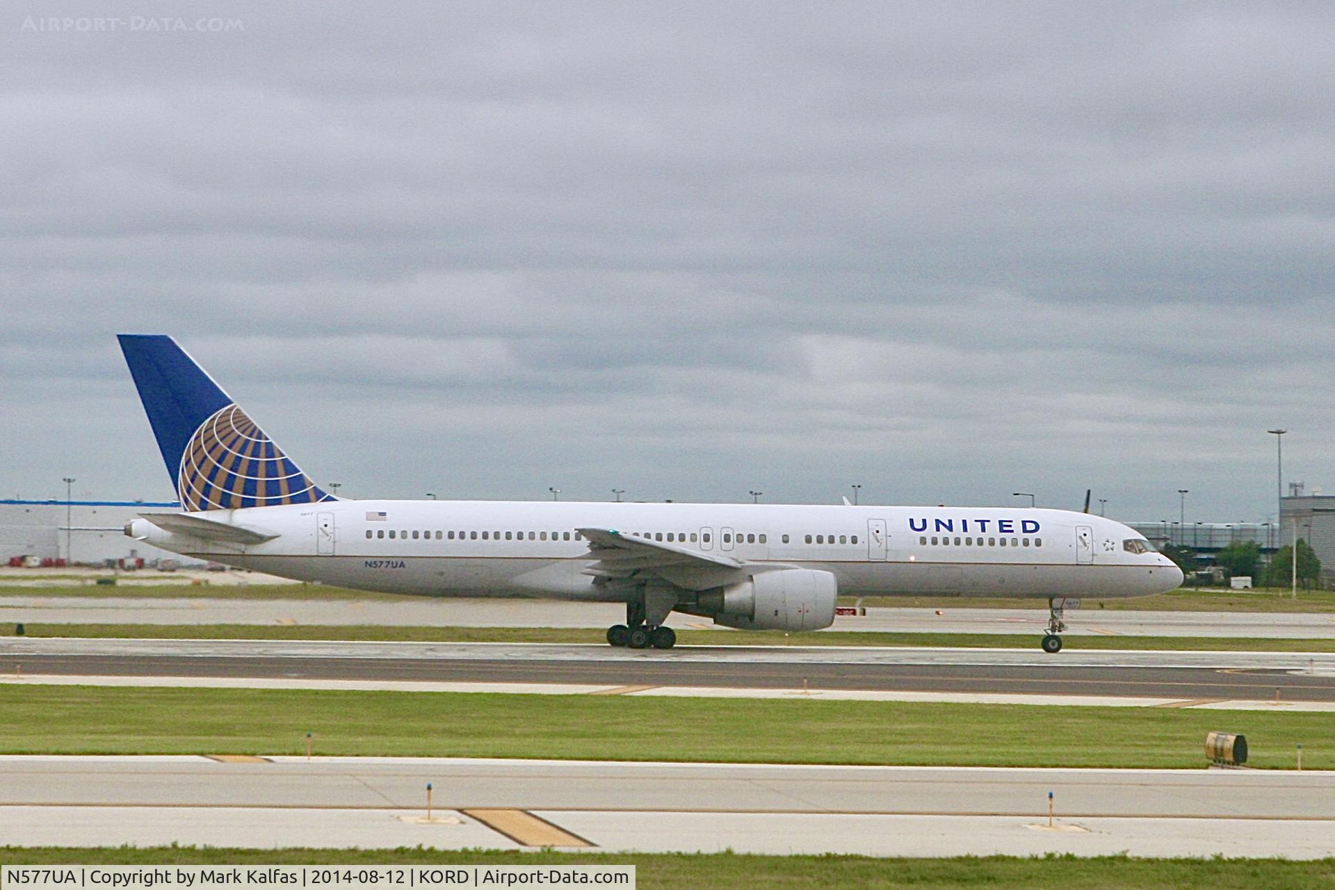 N577UA, 1993 Boeing 757-222 C/N 26693, B752 United Airlines Boeing 757-222 N577UA at KORD