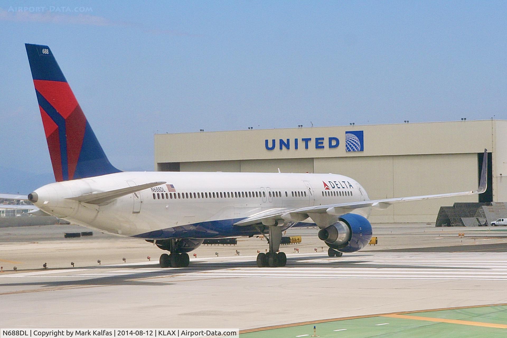 N688DL, 1998 Boeing 757-232 C/N 27587, B752 Delta Airlines Boeing 757-232 N688DL at KLAX