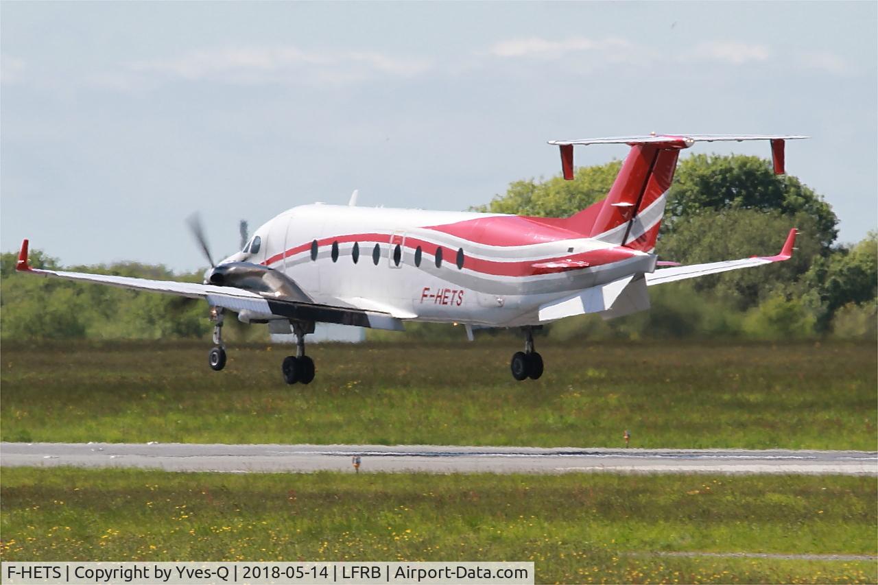 F-HETS, 1999 Raytheon 1900D C/N UE-360, Raytheon Aircraft Company 1900D, Landing rwy 25L, Brest-Bretagne Airport (LFRB-BES)