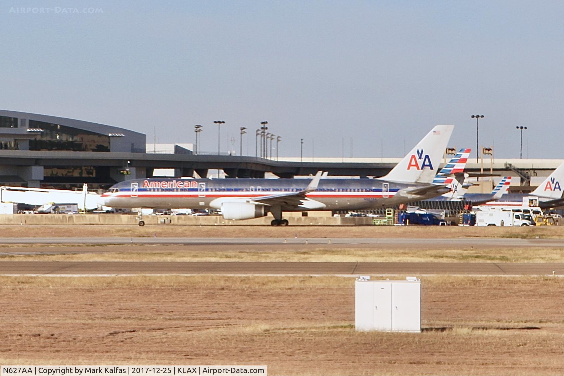 N627AA, 1990 Boeing 757-223 C/N 24585, B752 American Airlines  Boeing 757-223 N627AA at DFW.