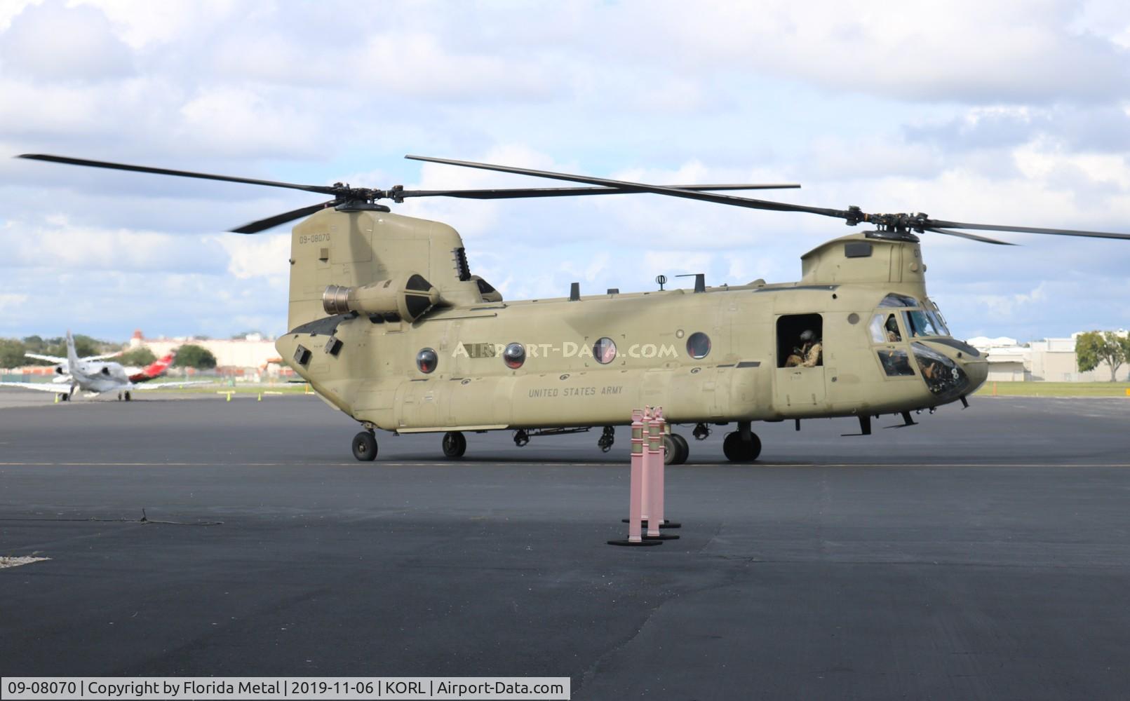 09-08070, 2009 Boeing CH-47F C/N M8070, CH-47 zx