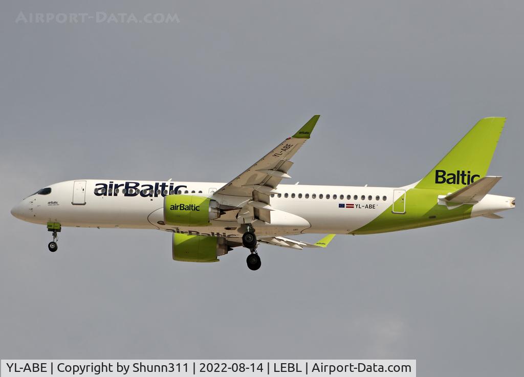 YL-ABE, 2021 Airbus A220-300 C/N 55131, Landing rwy 24R