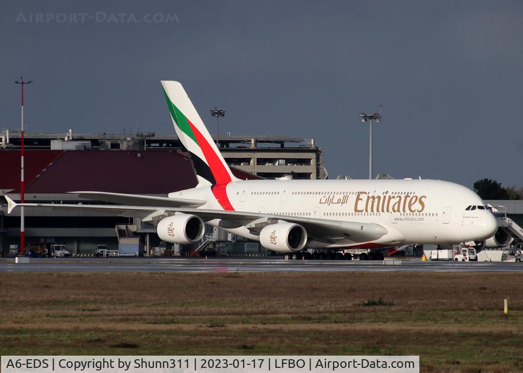 A6-EDS, 2011 Airbus A380-861 C/N 086, Parked at the airport...