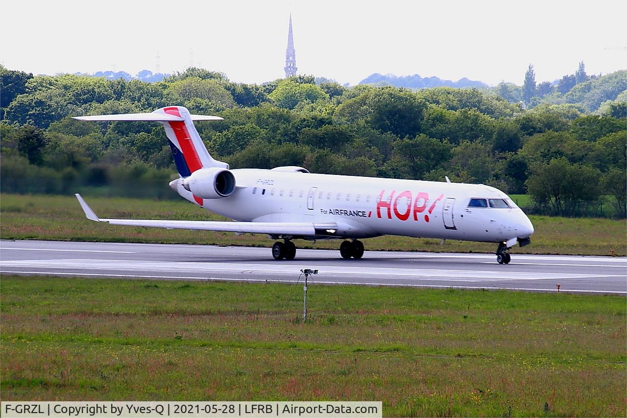 F-GRZL, 2006 Bombardier CRJ-700 (CL-600-2C10) Regional Jet C/N 10245, Bombardier CRJ-700, Take off run Rwy 07R, Brest-Bretagne Airport (LFRB-BES)