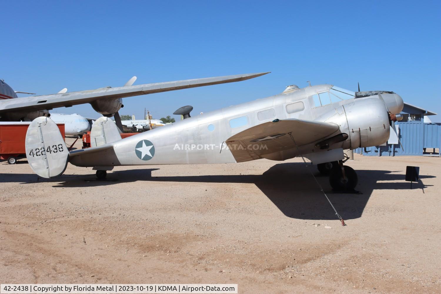 42-2438, 1944 Beech AT-7 C/N 4260, AT-7 zx