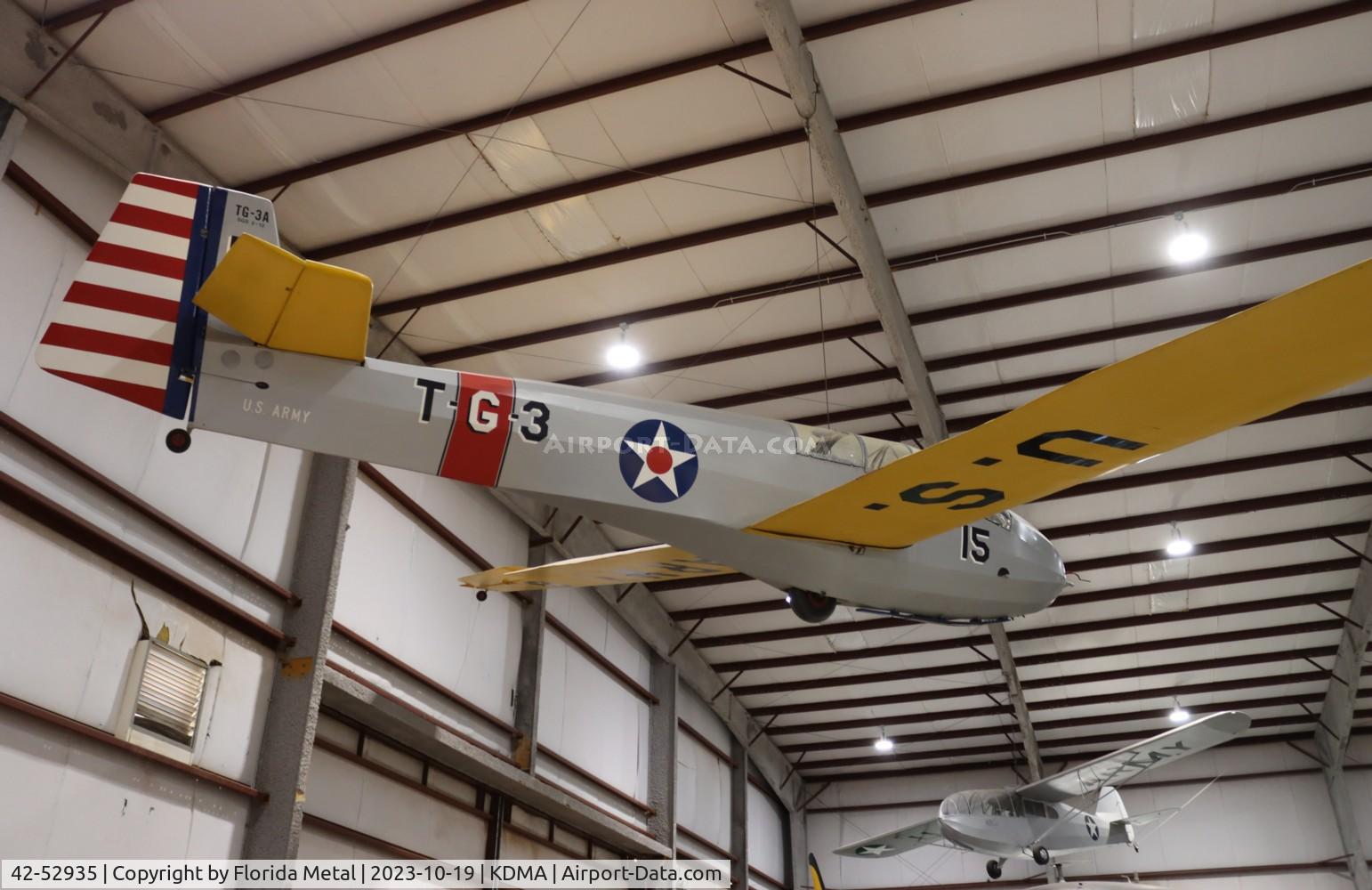 42-52935, Schweizer TG-3A C/N 15, TG-3 zx