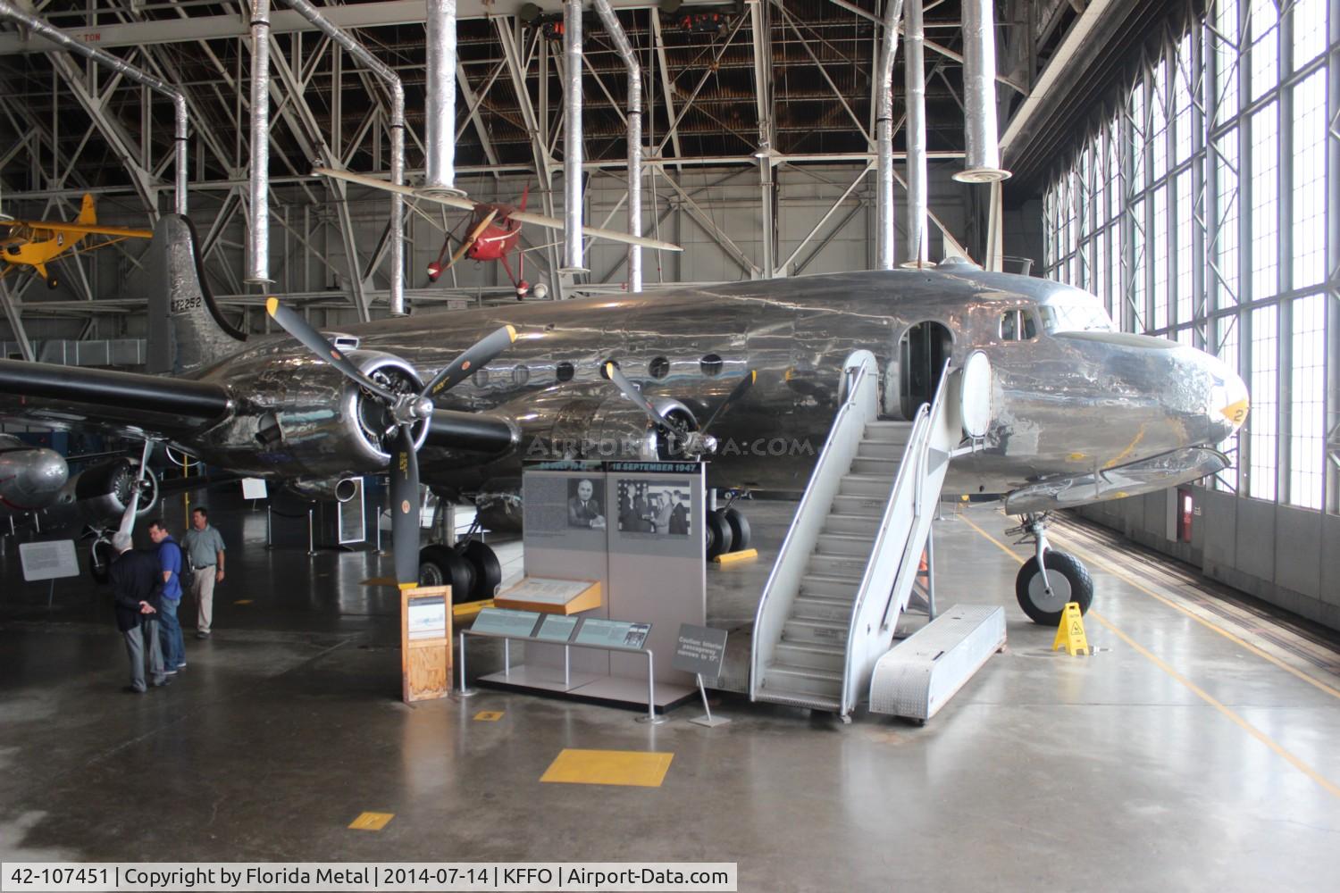 42-107451, 1942 Douglas VC-54C-5-DO Skymaster C/N 7470, VC-54 zx