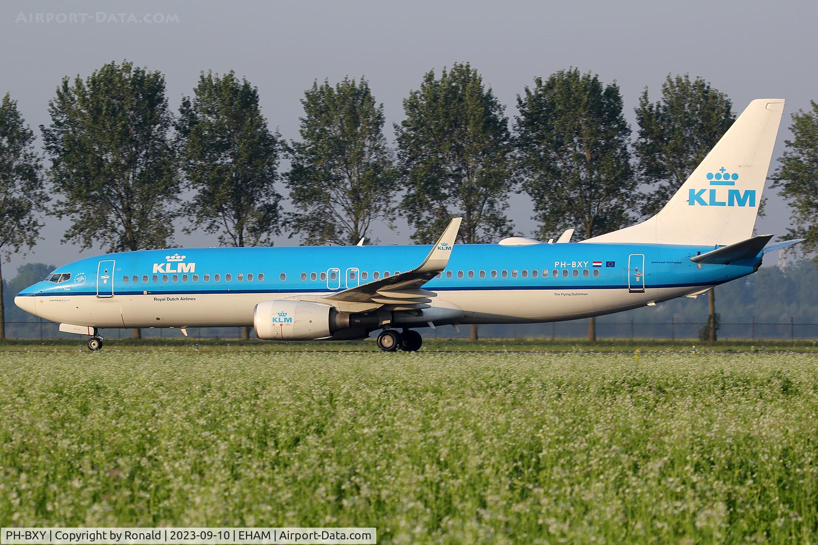 PH-BXY, 2008 Boeing 737-8K2 C/N 30372, at spl