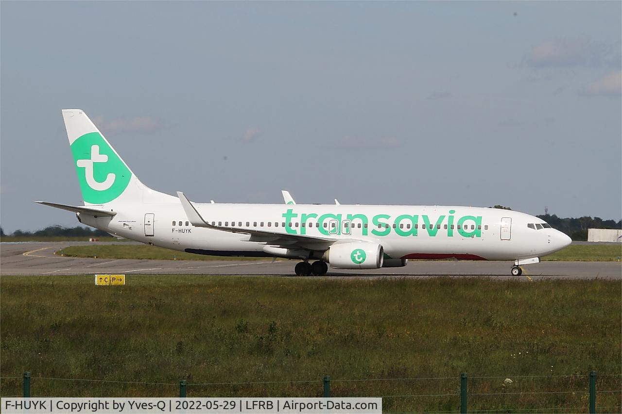 F-HUYK, Boeing 737-800 C/N 38034, Boeing 737-8JP, Taxiing, Brest-Bretagne airport (LFRB-BES)