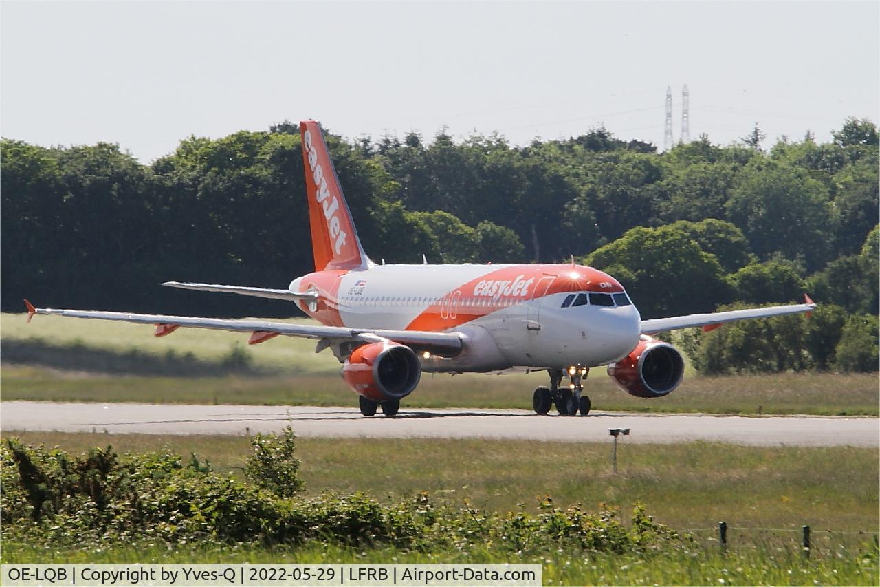 OE-LQB, 2009 Airbus A319-111 C/N 3808, Airbus A319-111, Take off run rwy 07R, Brest-Bretagne airport (LFRB-BES)