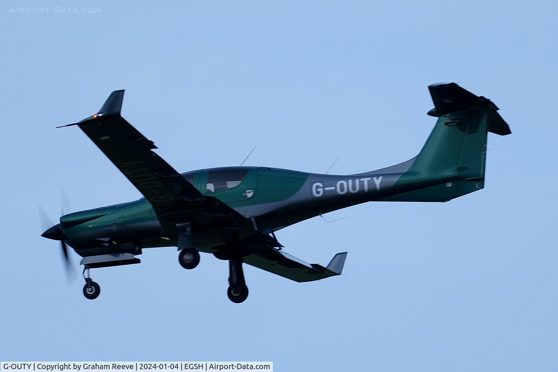 G-OUTY, 2023 Diamond DA-50C C/N 50.C.A.A.036, Landing at Norwich.