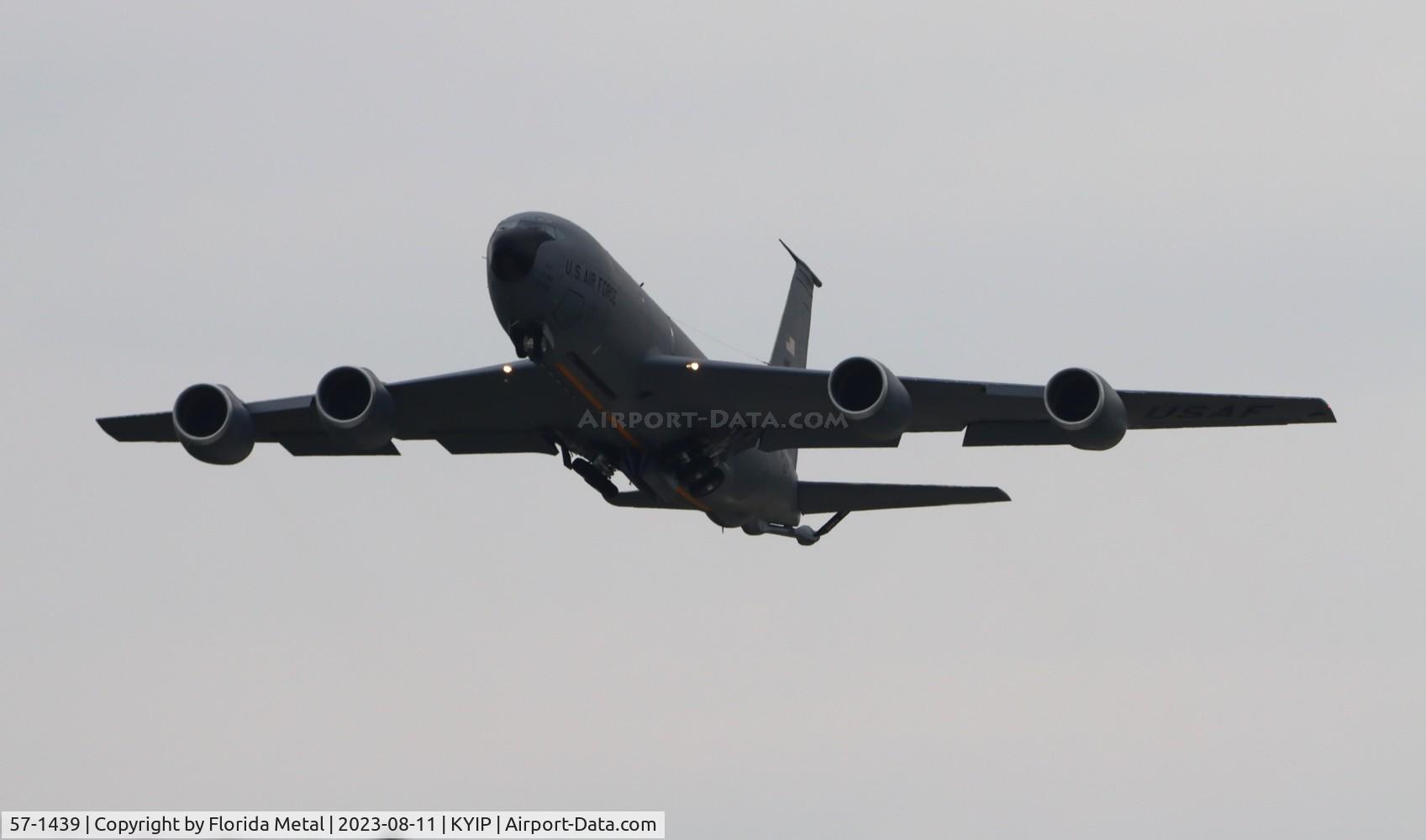 57-1439, 1957 Boeing KC-135R Stratotanker C/N 17510, KC-135R zx