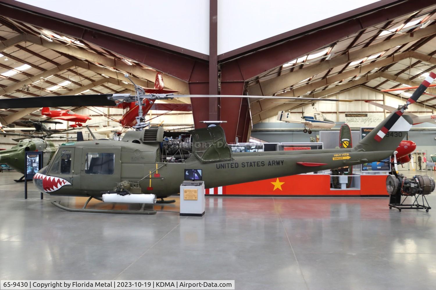 65-9430, Bell UH-1M Iroquois C/N 1330, UH-1 zx