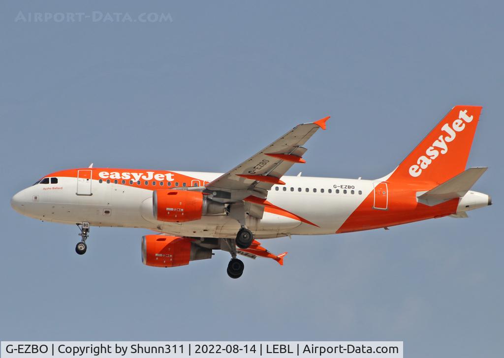 G-EZBO, 2007 Airbus A319-111 C/N 3082, Landing rwy 24R in new c/s... Named 'Ayshe Ballard'