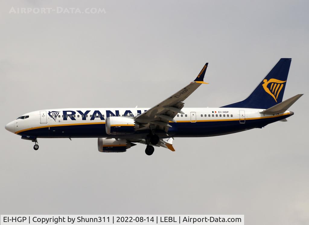 EI-HGP, 2021 Boeing 737-8-200 MAX C/N 62330, Landing rwy 24R