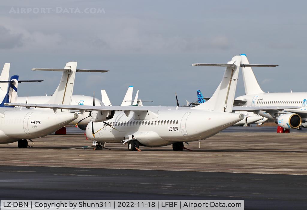 LZ-DBN, 2013 ATR 72-600 (72-212A) C/N 1091, Parked in all white c/s without titles... For Voepass