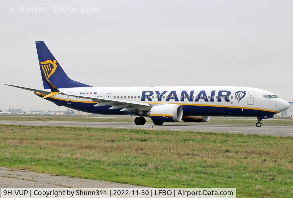 9H-VUP, 2021 Boeing 737-8-200 MAX C/N 62334, Lining up rwy 14L for departure...