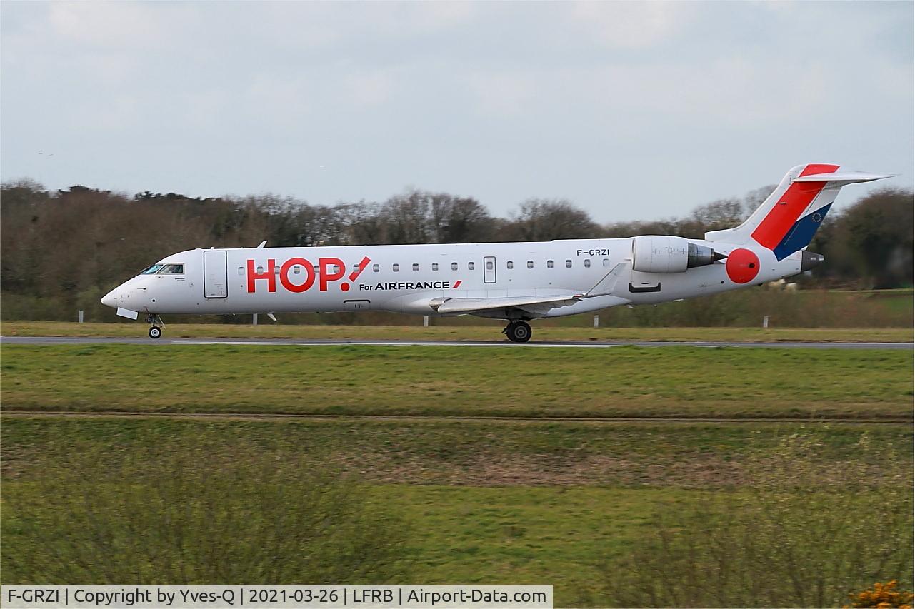 F-GRZI, Canadair CRJ-702 (CL-600-2C10) Regional Jet C/N 10093, Canadair Regional Jet CRJ-702, Take off run rwy 25L, Brest-Bretagne Airport (LFRB-BES)