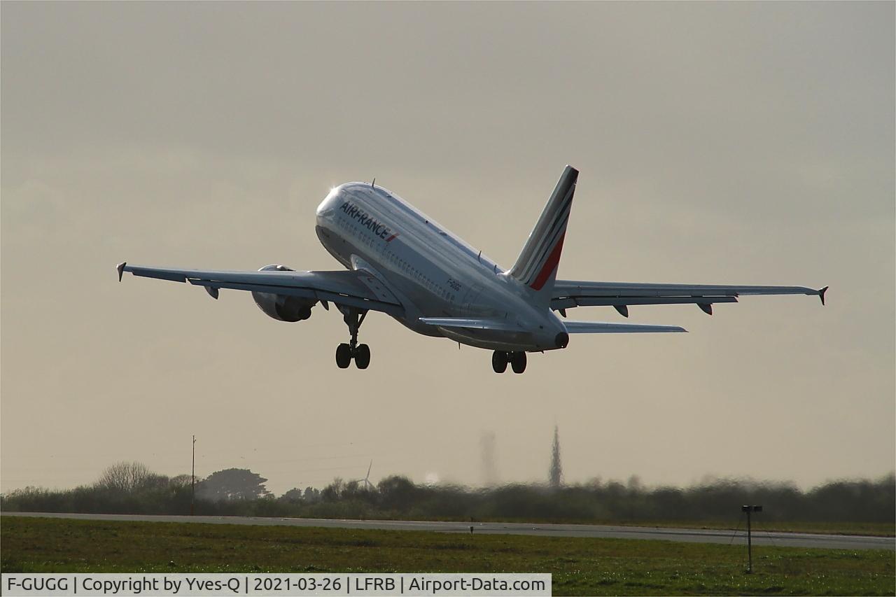 F-GUGG, 2004 Airbus A318-111 C/N 2317, LFRBAirbus A318-111, Take off rwy 25L, Brest-Bretagne airport (LFRB-BES)
