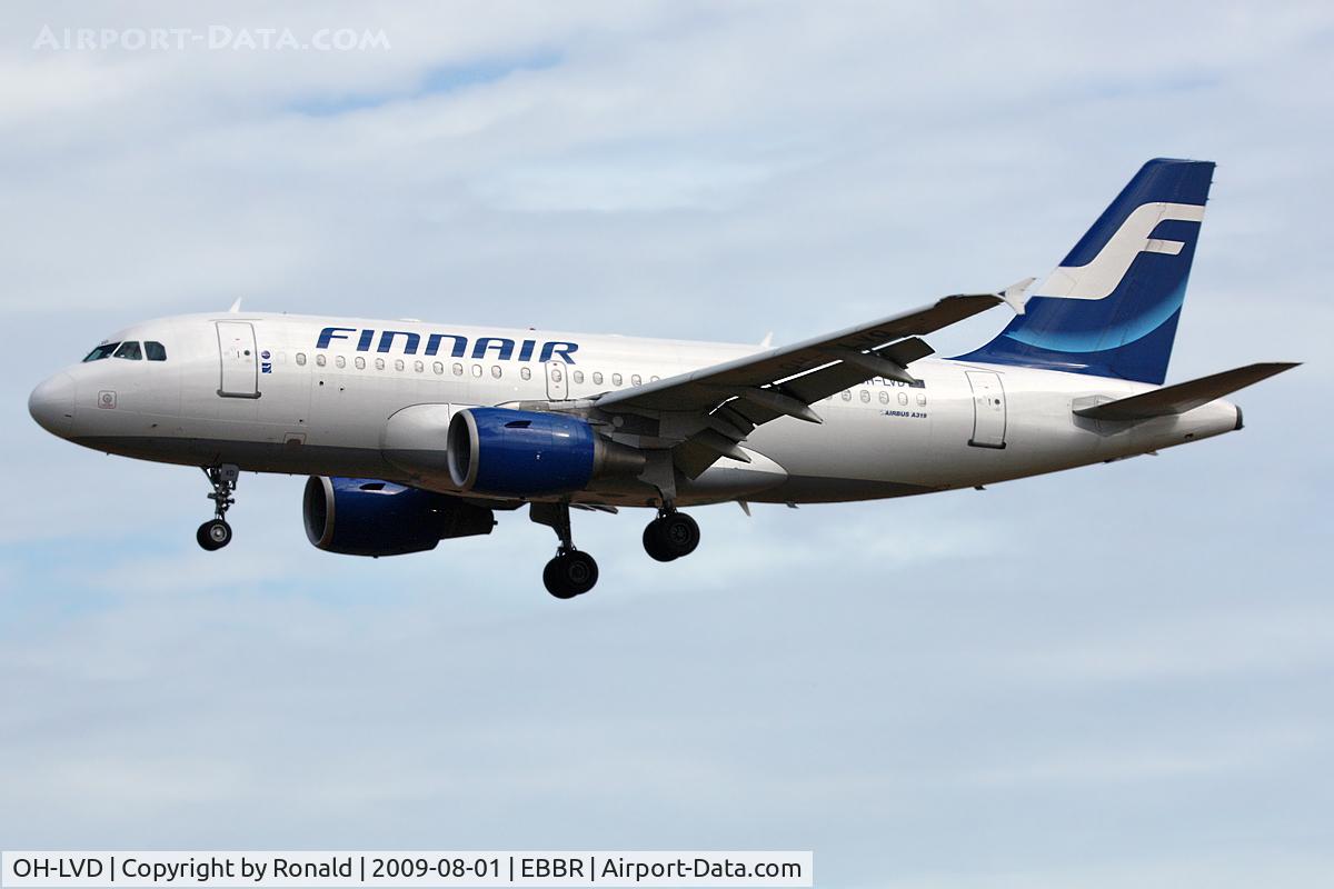 OH-LVD, 2000 Airbus A319-112 C/N 1352, at bru