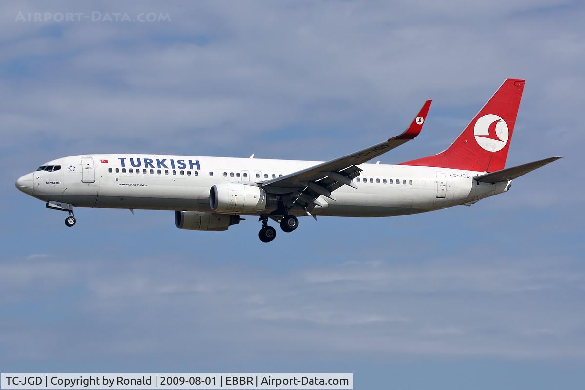 TC-JGD, 2001 Boeing 737-8F2 C/N 29788, at bru