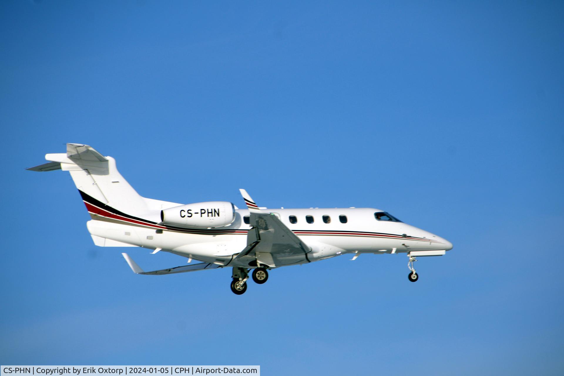 CS-PHN, 2019 Embraer EMB-505 Phenom 300 C/N 50500514, CS-PHN landing rw 04L