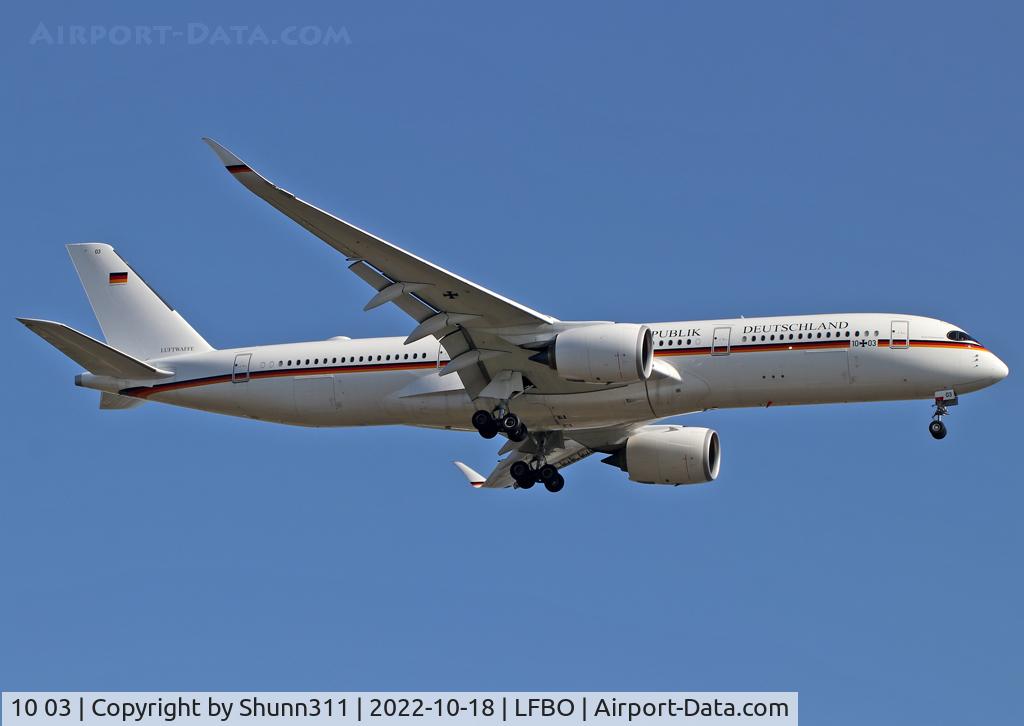 10 03, 2020 Airbus A350-941 C/N 416, Landing rwy 14R for exercices...
