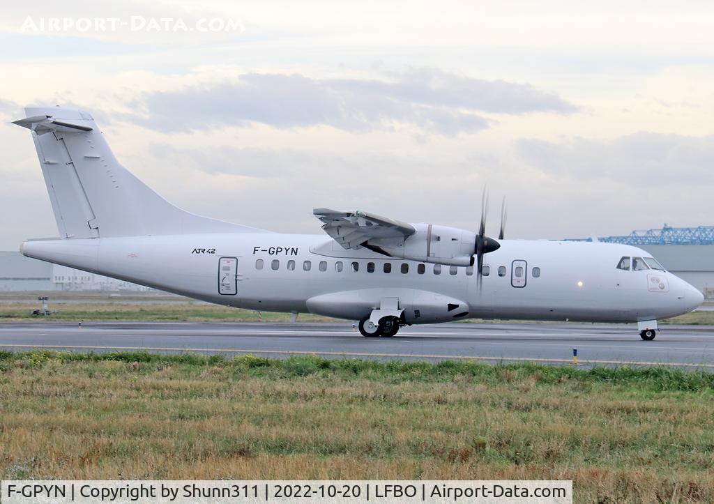 F-GPYN, 1997 ATR 42-500 C/N 539, Lining up rwy 14L for departure... All white c/s without titles... Operated by Chalair