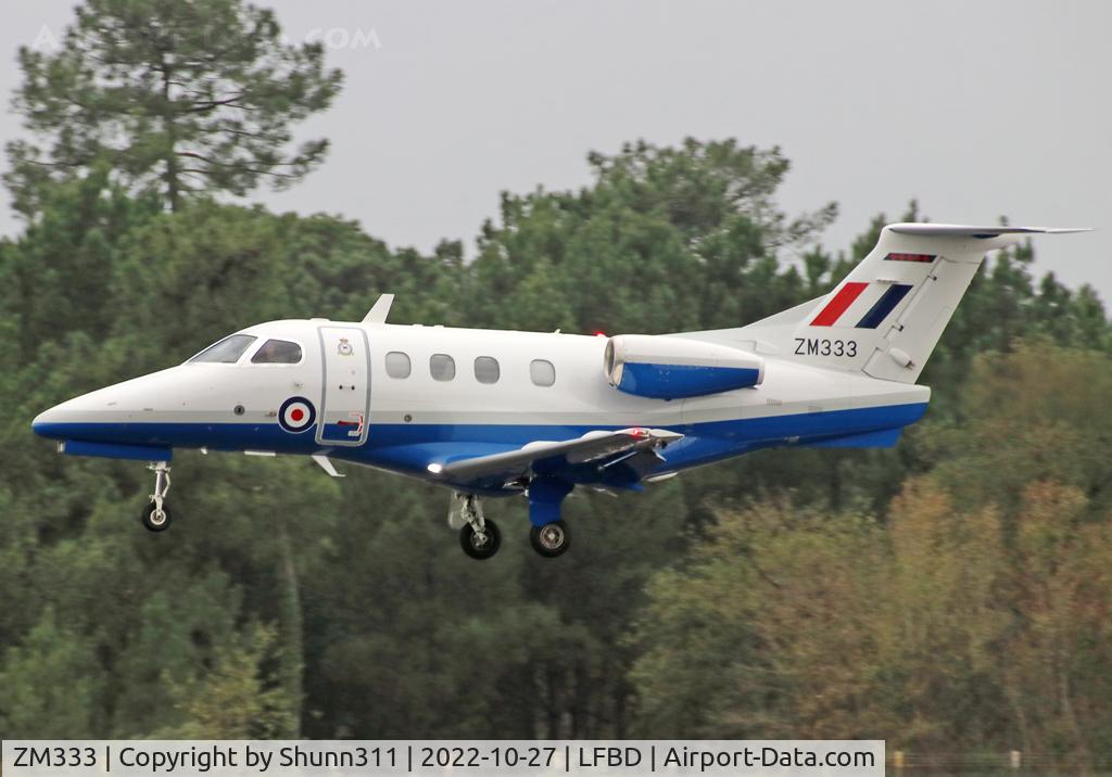 ZM333, 2016 Embraer EMB-500 Phenom (100) T.1 C/N 50000375, Landing rwy 11