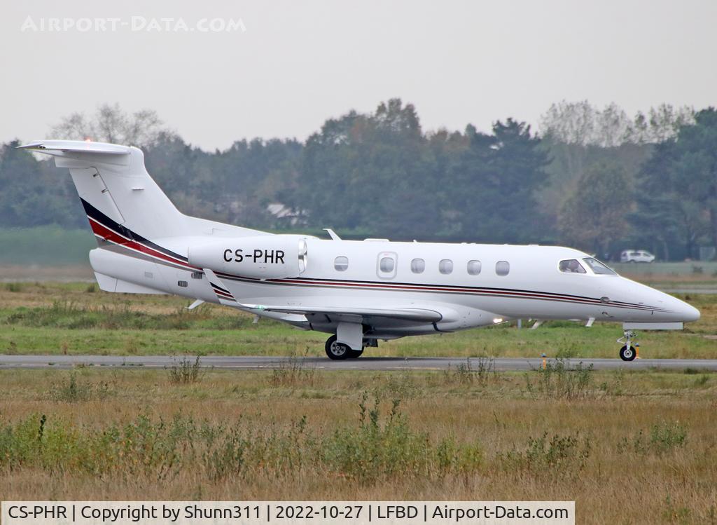 CS-PHR, 2021 Embraer EMB-505 Phenom 300 C/N 50500615, Taxiing holding ppoint rwy 11 for departure