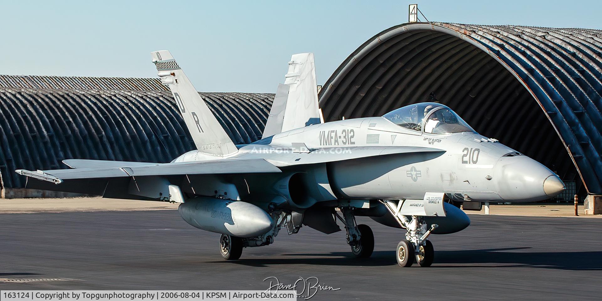 163124, 1987 McDonnell Douglas F/A-18A Hornet C/N 0528/A437, Shutting down on the GA ramp