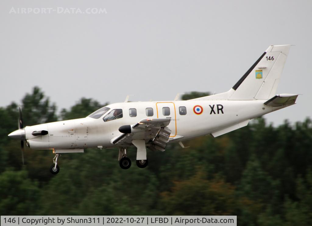 146, 1999 Socata TBM-700A C/N 146, Landing rwy 11
