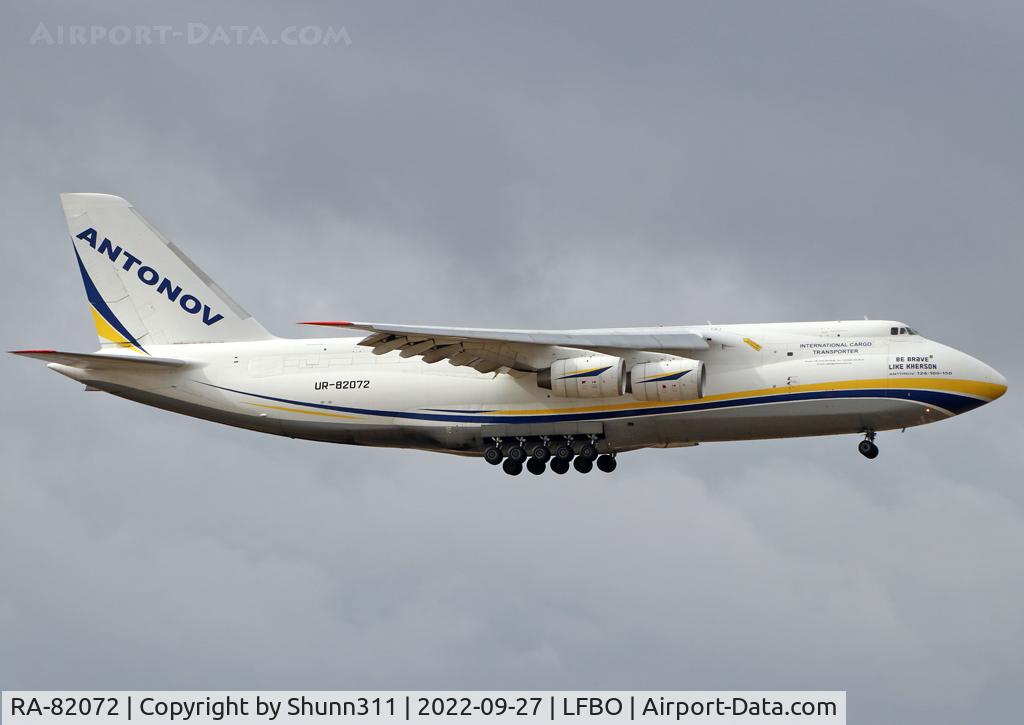 RA-82072, 1993 Antonov An-124-100 Ruslan C/N 9773053359136, Landing rwy 32L