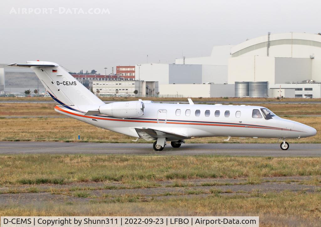 D-CEMS, 2006 Cessna 525B CitationJet CJ3 C/N 525B0107, Taxiing holding point rwy 14L for departure...