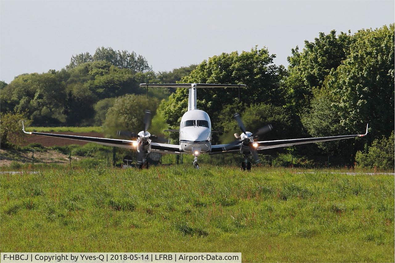F-HBCJ, 1998 Beech 1900D C/N UE-338, Beech 1900D, U-Turn rwy 25L, Brest-Bretagne airport (LFRB-BES)