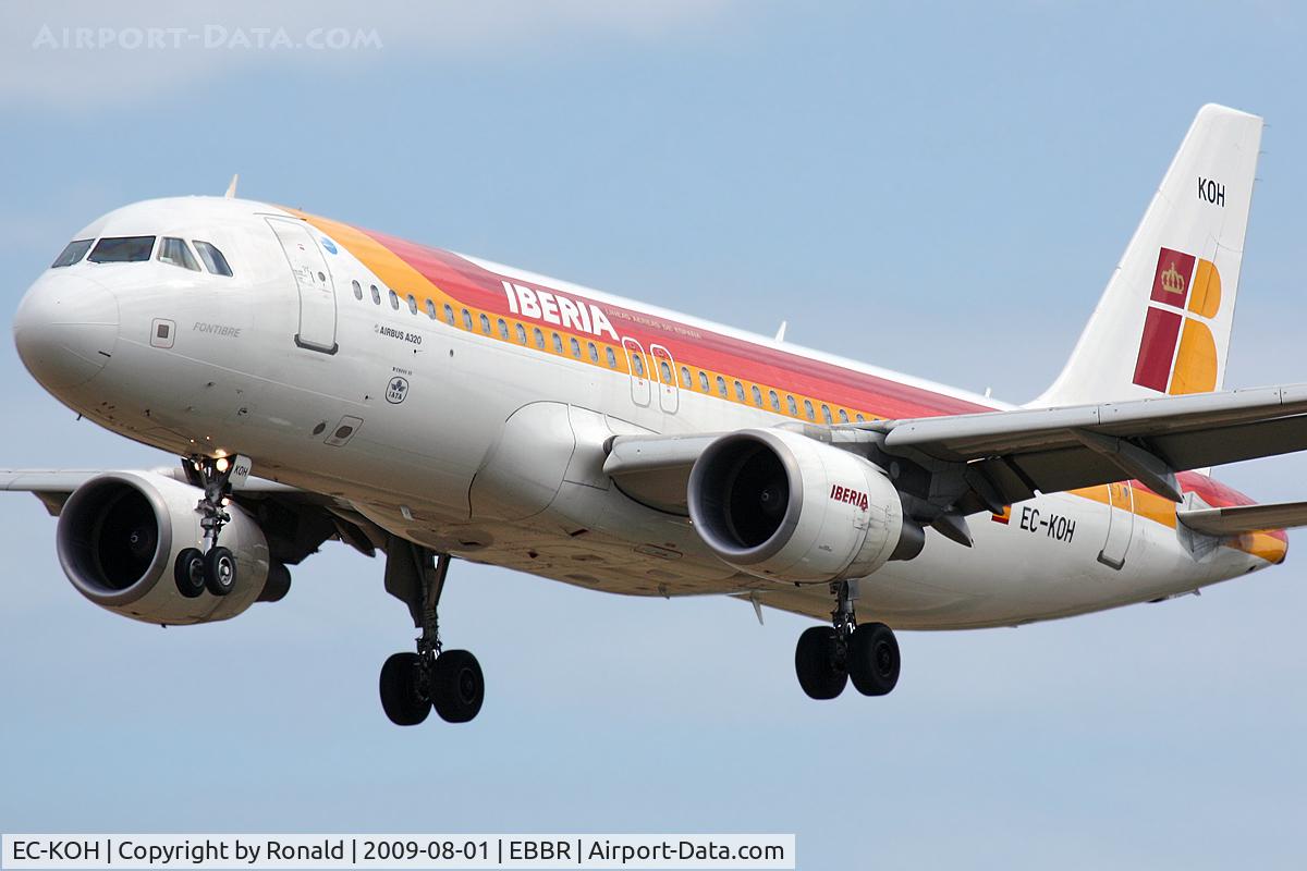 EC-KOH, 2004 Airbus A320-214 C/N 2248, at bru
