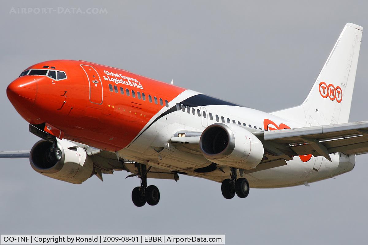 OO-TNF, 1988 Boeing 737-3Q8(QC) C/N 24131, at bru