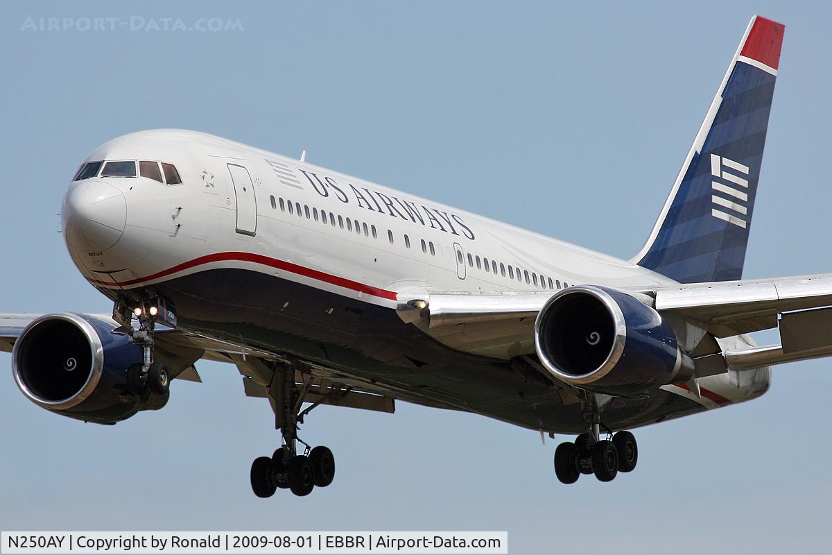 N250AY, 1988 Boeing 767-201 C/N 23902, at bru
