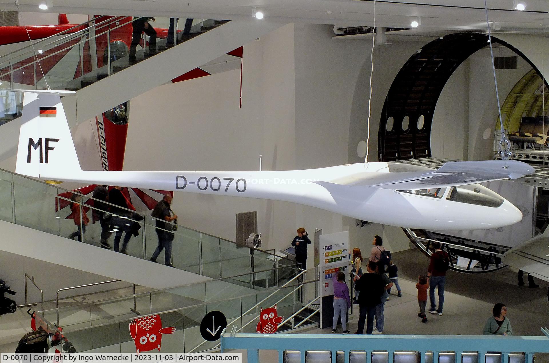 D-0070, Rolladen-Schneider LS1-0 C/N 004, Rolladen-Schneider LS1-0 (minus port wing and port side unpainted) at Deutsches Museum, München (Munich)