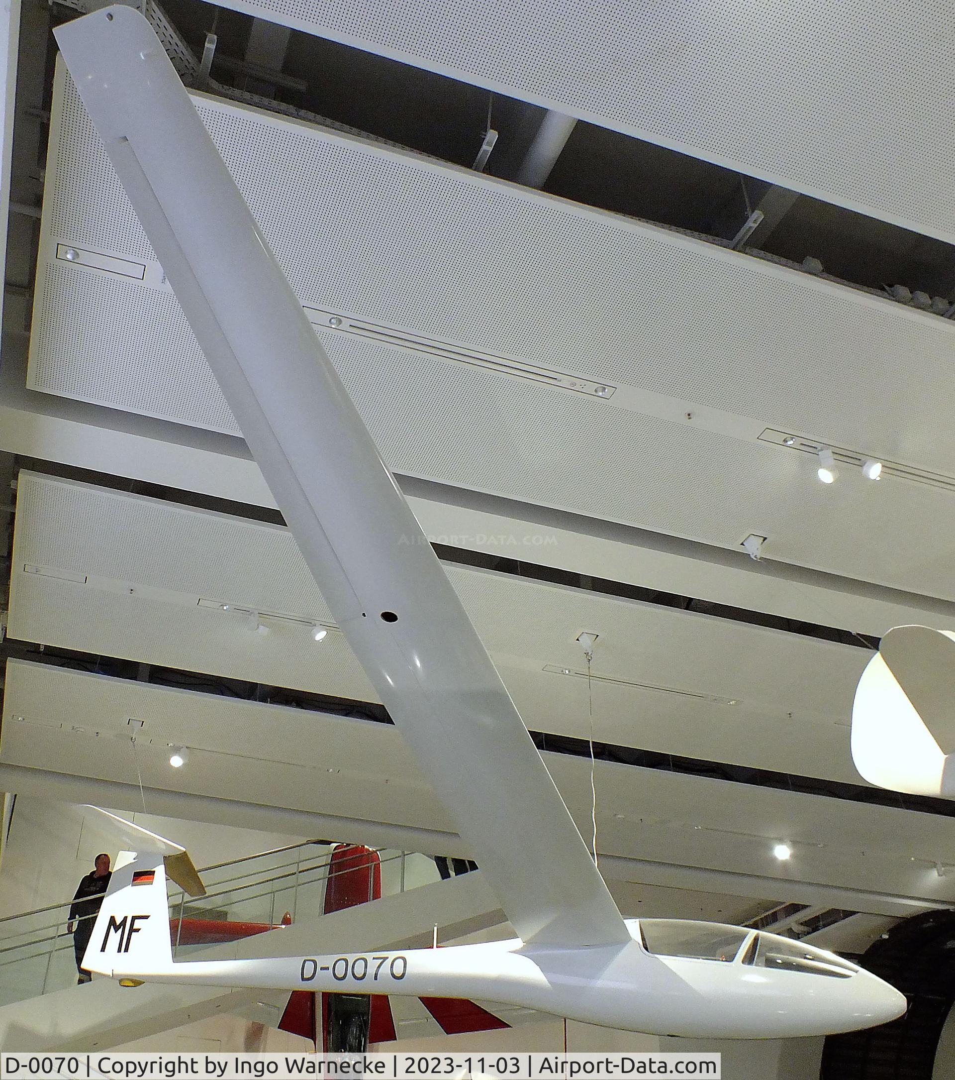 D-0070, Rolladen-Schneider LS1-0 C/N 004, Rolladen-Schneider LS1-0 (minus port wing and port side unpainted) at Deutsches Museum, München (Munich)