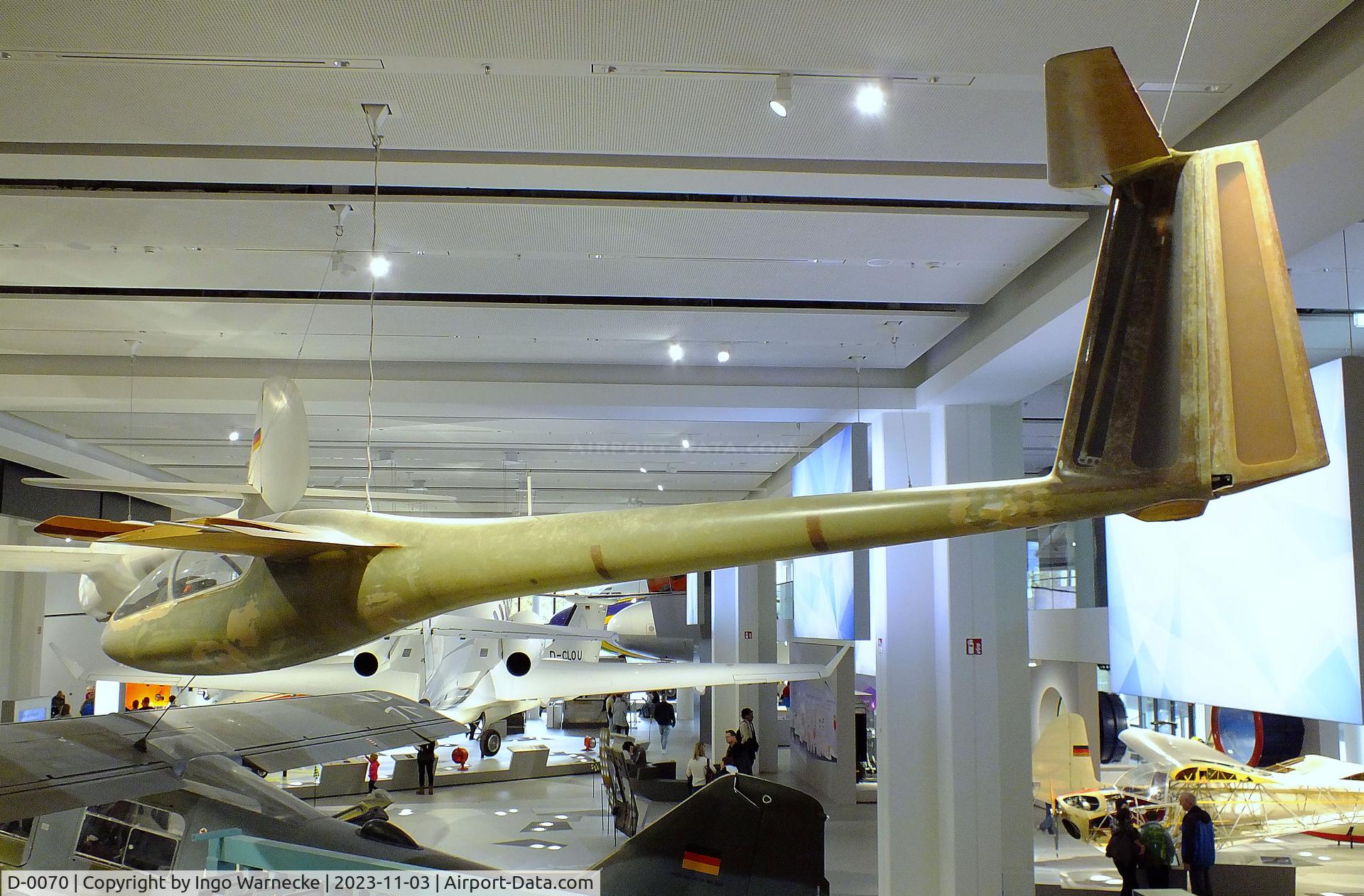 D-0070, Rolladen-Schneider LS1-0 C/N 004, Rolladen-Schneider LS1-0 (minus port wing and port side unpainted) at Deutsches Museum, München (Munich)