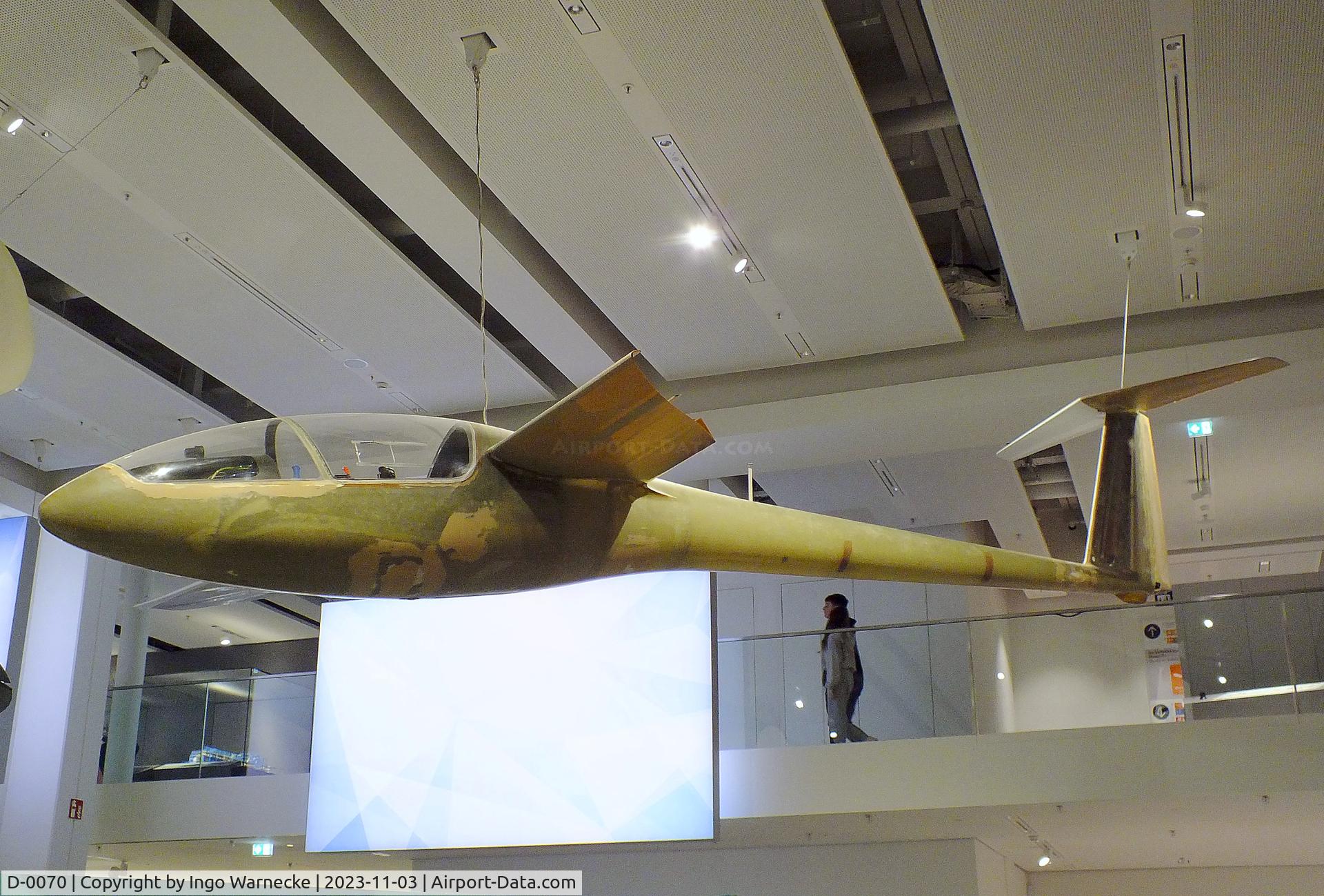 D-0070, Rolladen-Schneider LS1-0 C/N 004, Rolladen-Schneider LS1-0 (minus port wing and port side unpainted) at Deutsches Museum, München (Munich)