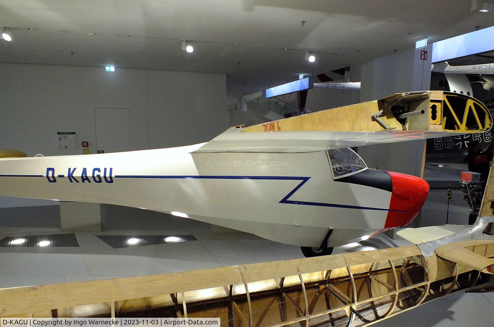 D-KAGU, Scheibe SF-25A C/N 4511, Scheibe SF-25A Motor-Falke (port side without skin, no complete wings) at Deutsches Museum, München (Munich)