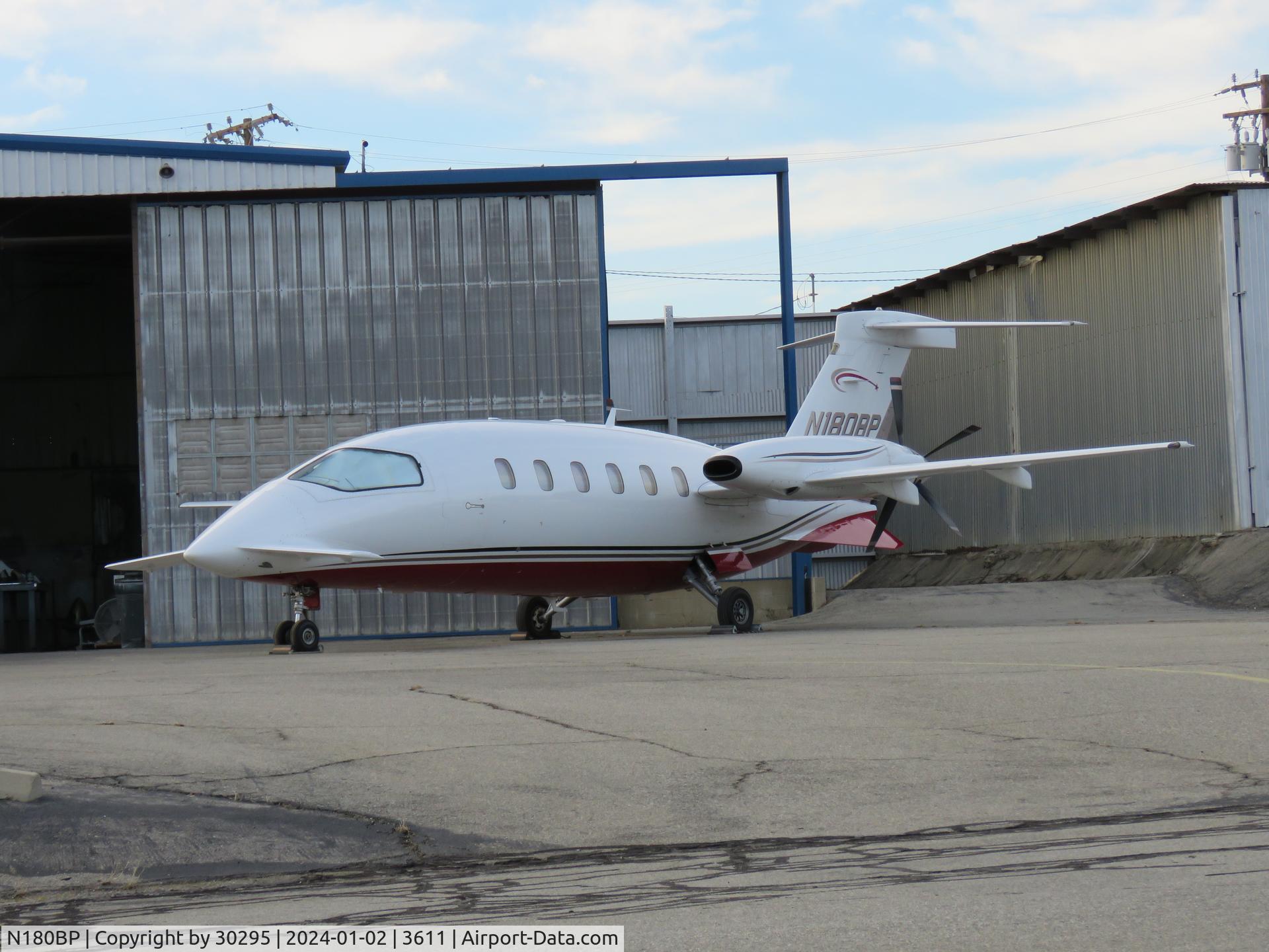 N180BP, 1990 Piaggio P-180 Avanti C/N 1004, Parked
