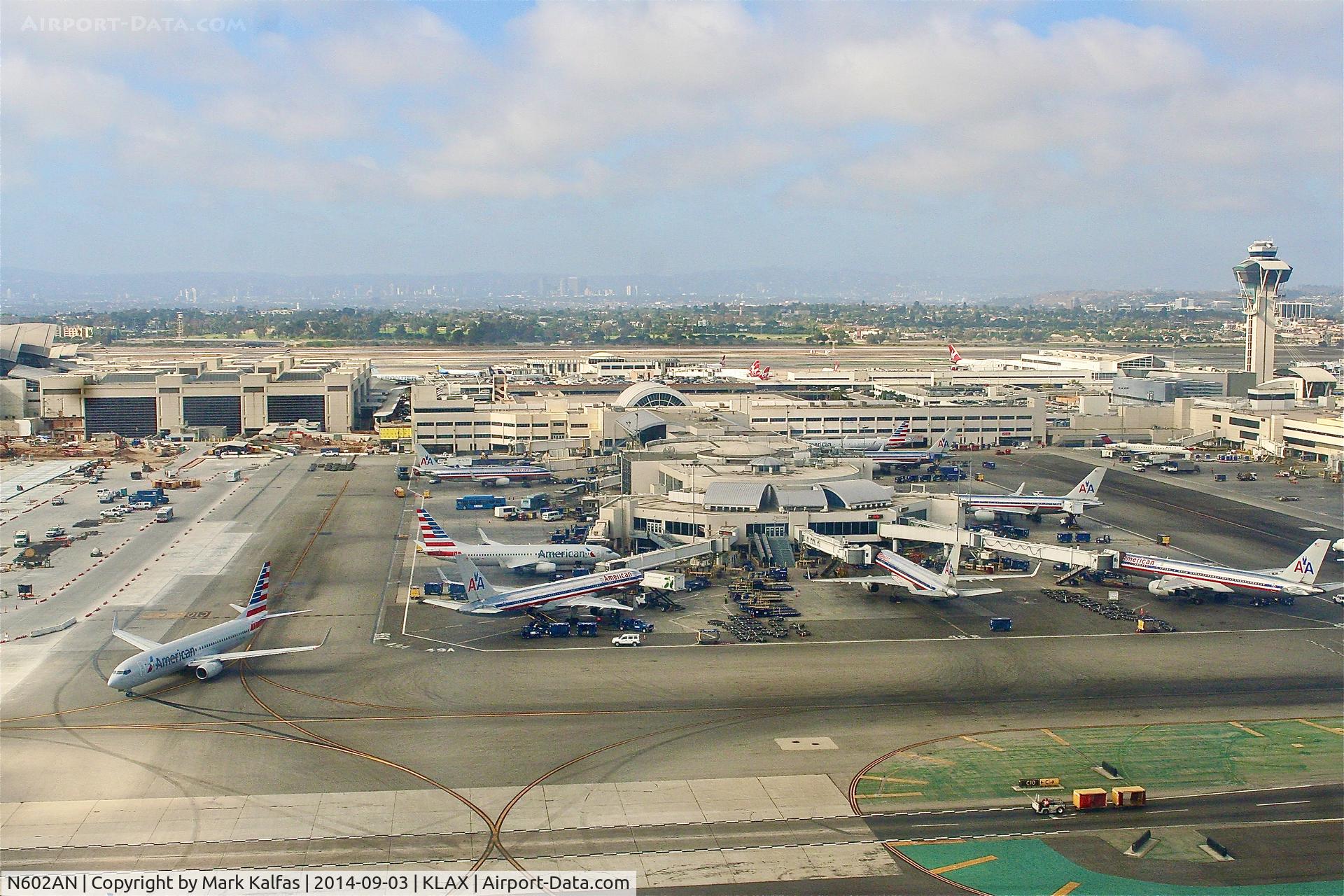 N602AN, 1995 Boeing 757-223 C/N 27053, B752 American Airlines Boeing 757-223 N602AN Gate 49A KLAX